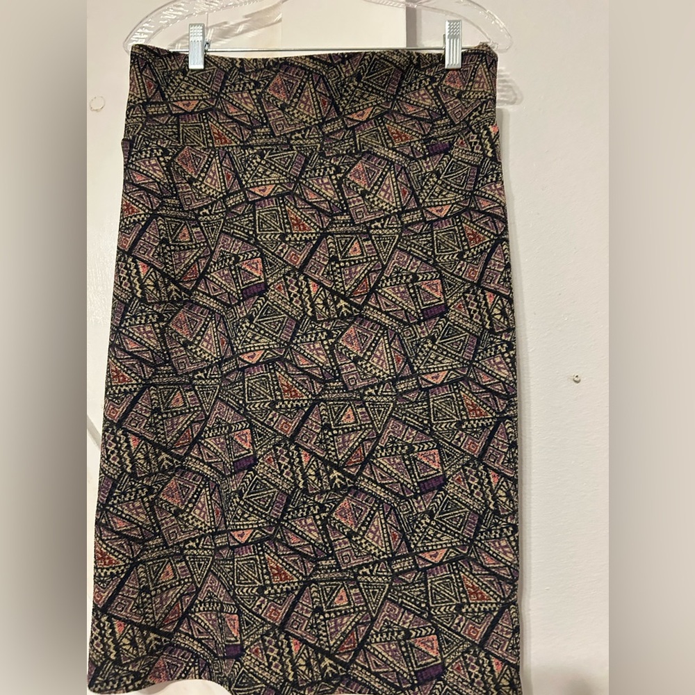 Lularoe Cassie pencil skirt size Large. Excellent pre-worn condition